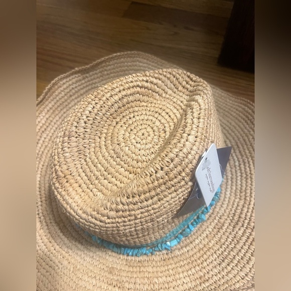Chic Straw Hat with Turquoise Accent main image 4